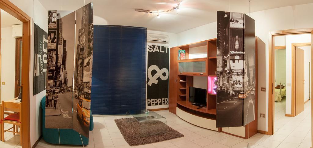 Black Star Sestu Room photo